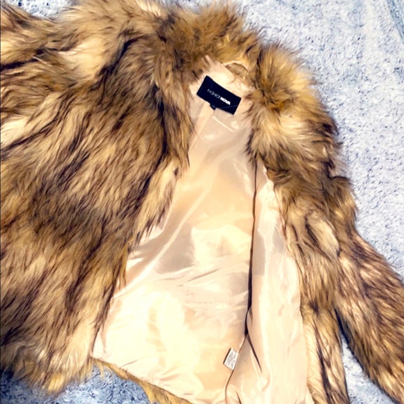 Fur coat - Picture 2 of 6